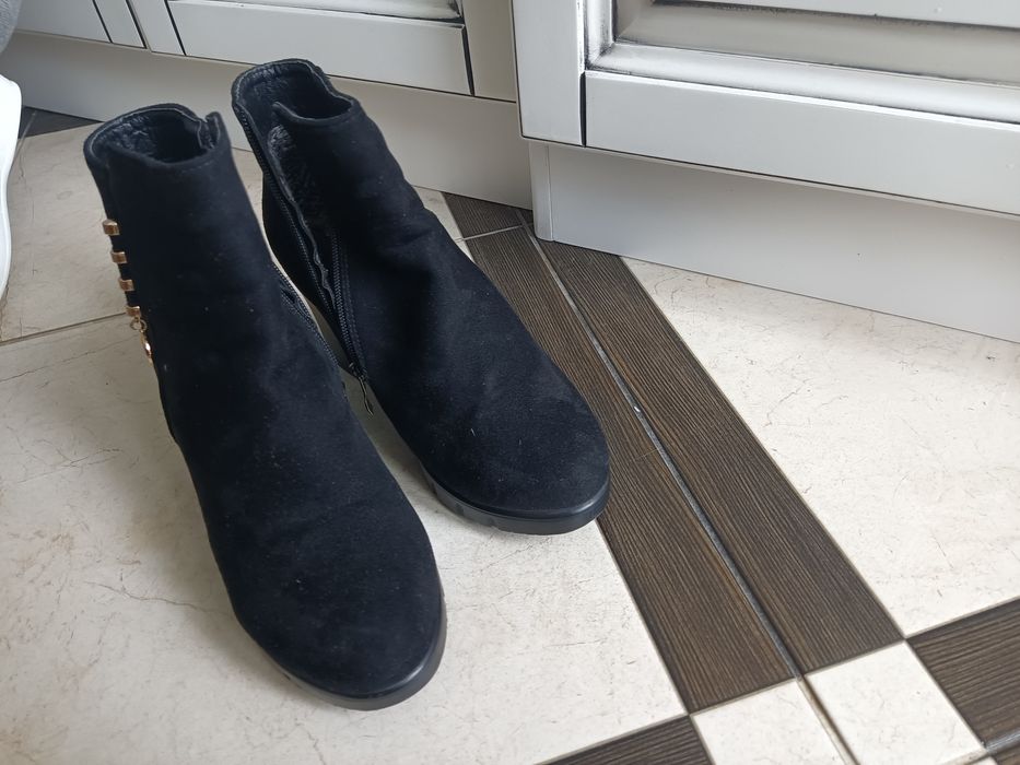 Ботинки на каблуку