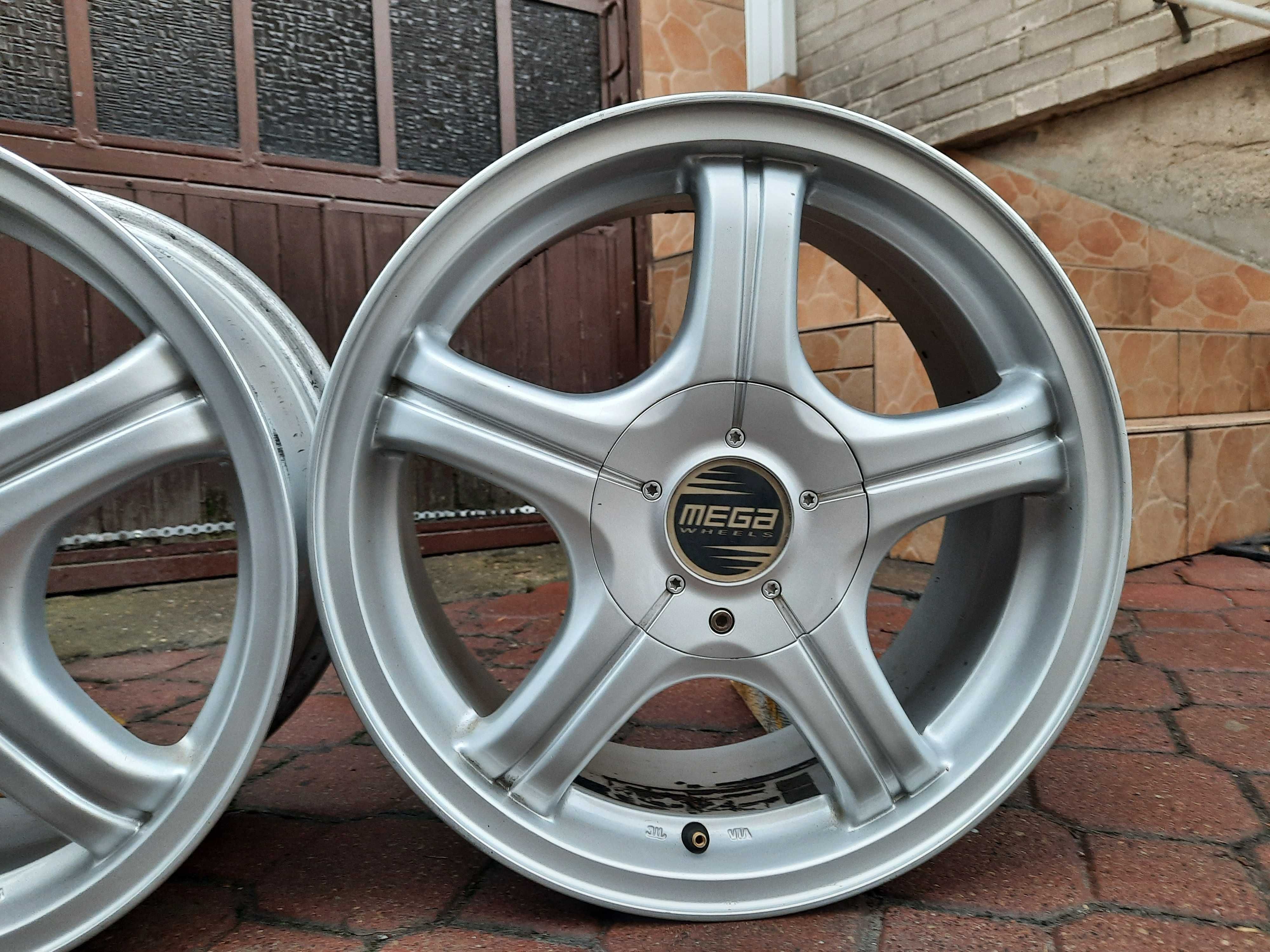 Alufelgi Mega 16" 5x114,3/5x108 7J ET 47