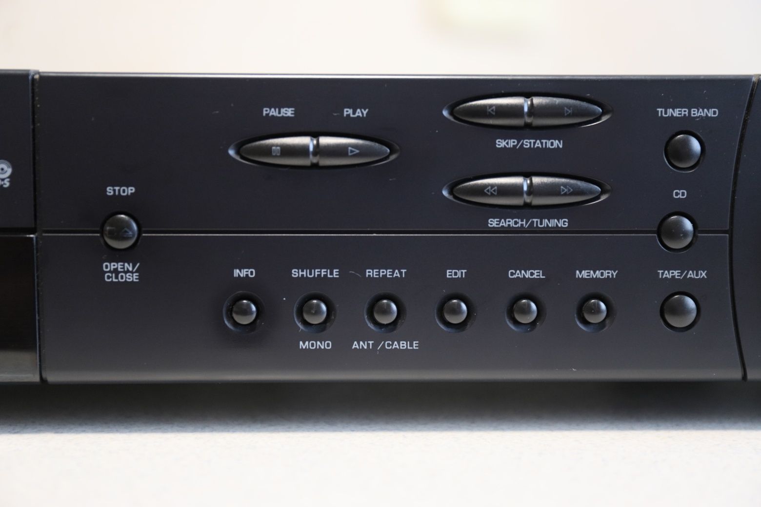 Universum  RCD 261 receiver