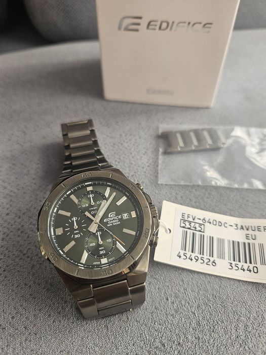 Zegarek EDIFICE Casio Chronograph męski
EFV-640DC-3AVUEF
EFV-64