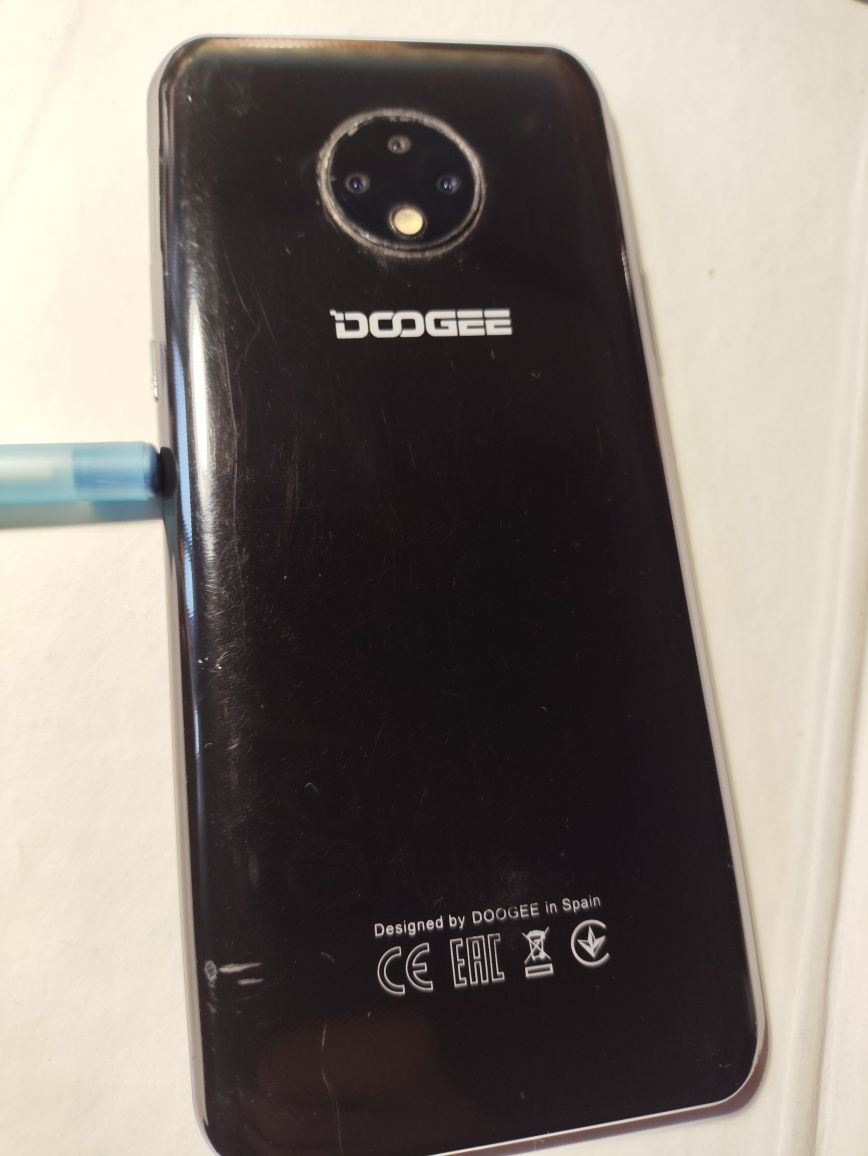 Телефон DOOGEE не вмикається