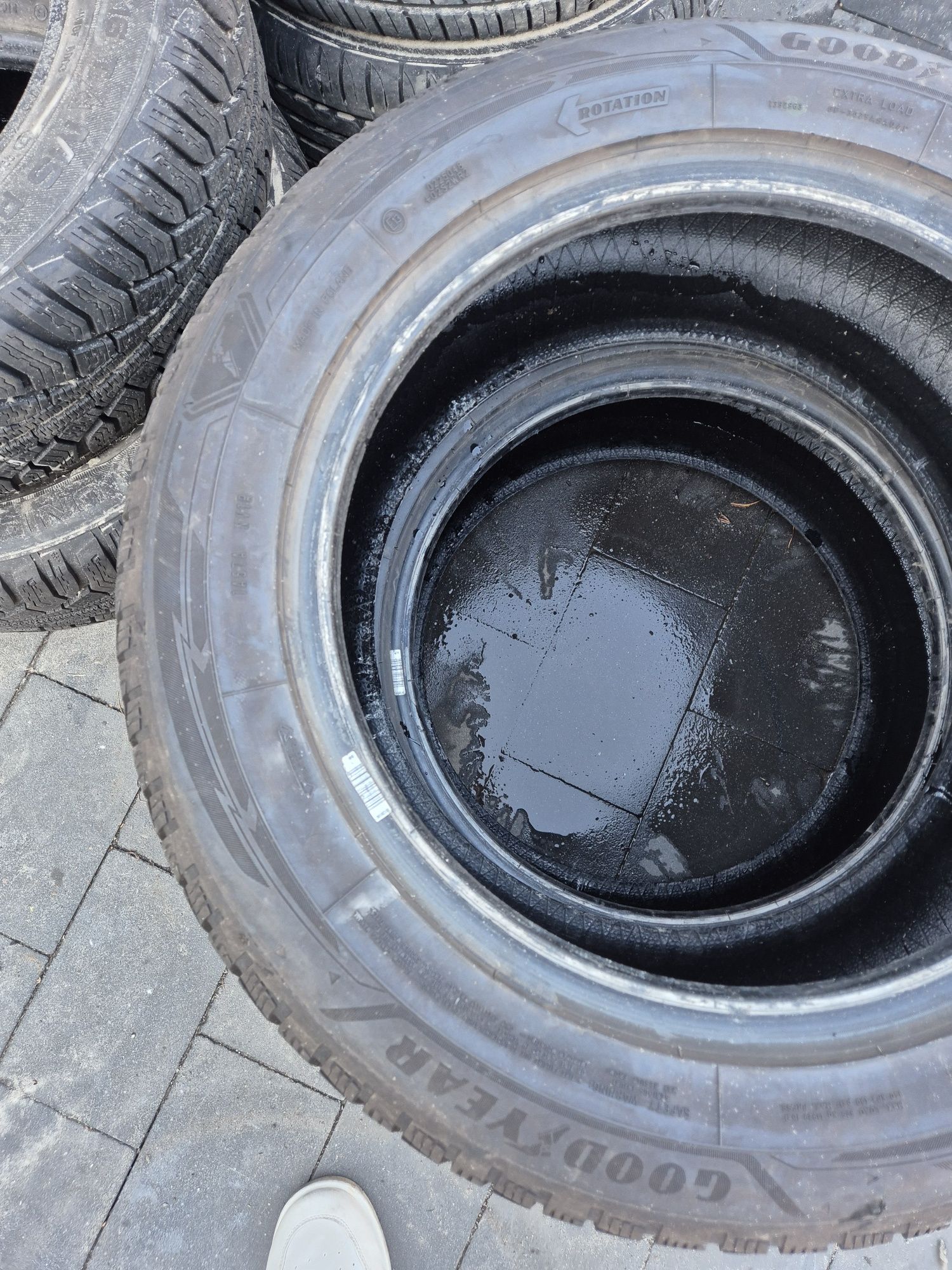 Opony zimowe 235 55 r17 goodyear ultragrip performance3 7,5mm 23r nr9