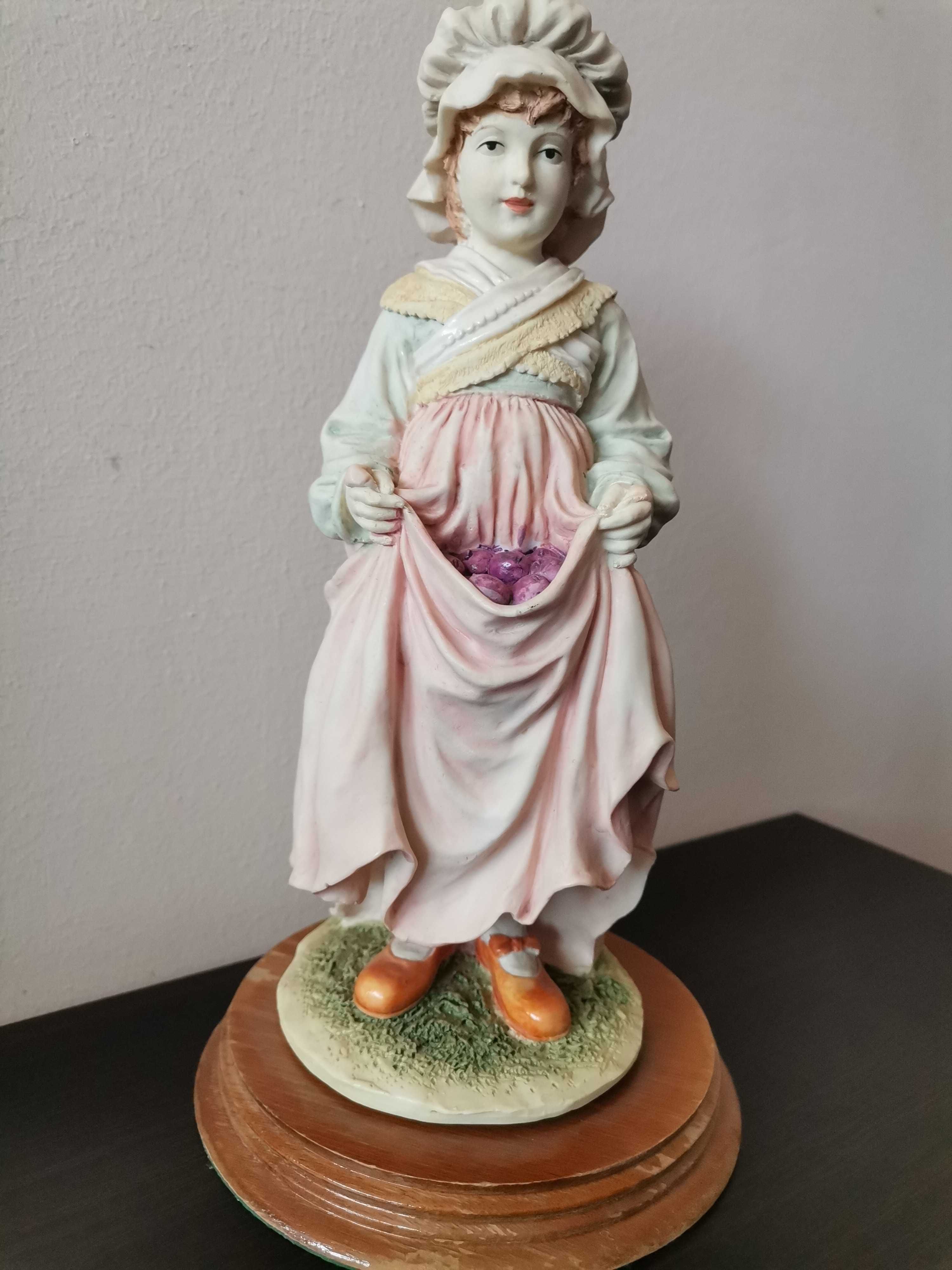 Figurka The Leonardo Collection - Cathering Fruit 1988