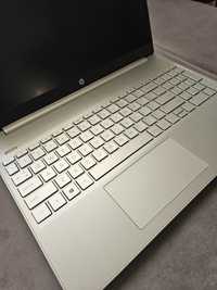Laptop HP 15,6" AMD Ryzen 5 8 GB / 512 GB srebrny