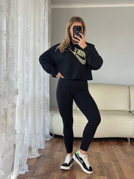 Худі, світшот,кофта nike
розмір:
М/38