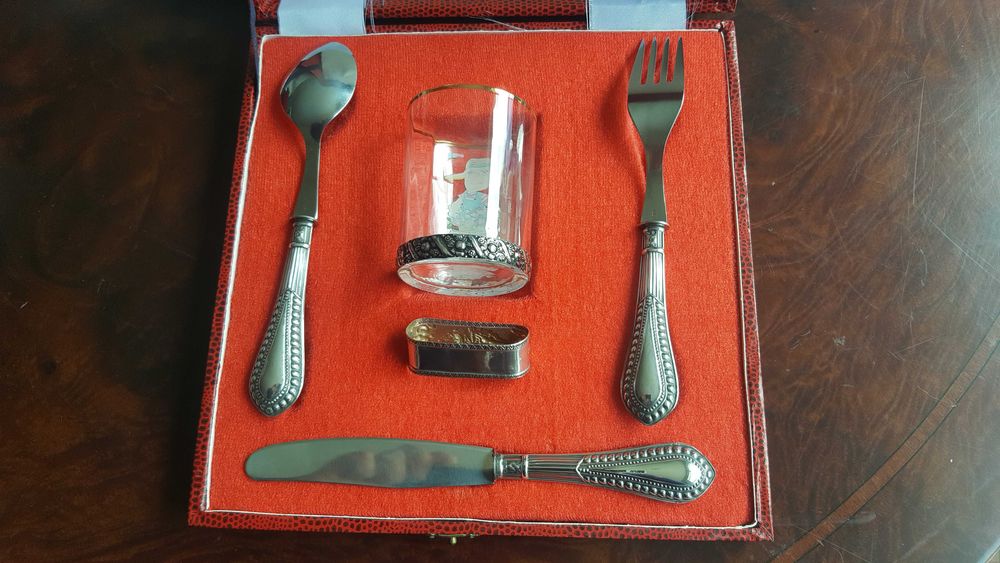 Estojo completo talher, copo e argola criança cabo em prata