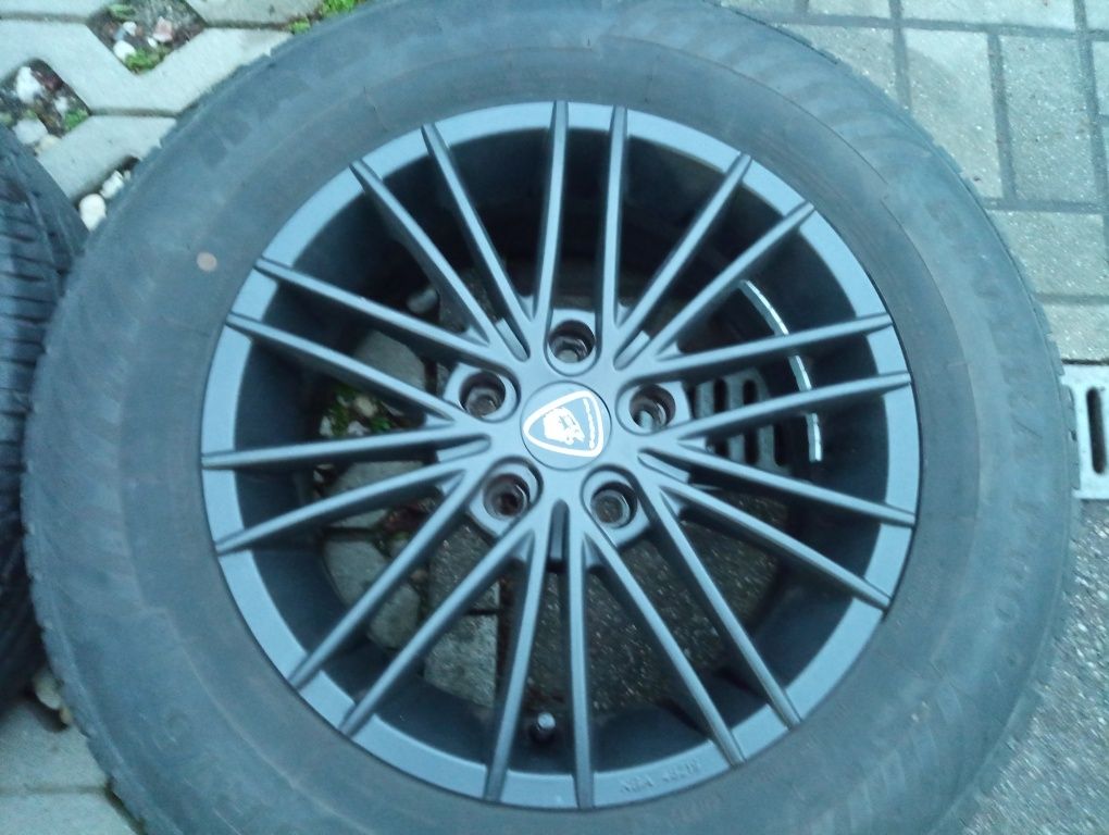 Dacia Duster felgi z oponami 215/65/16 Aluett