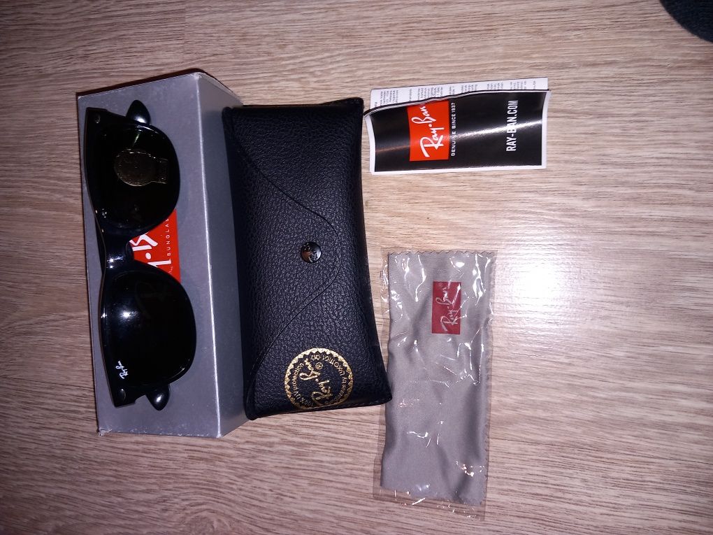 Okulary rayban w kolorze czarnym (nowe)