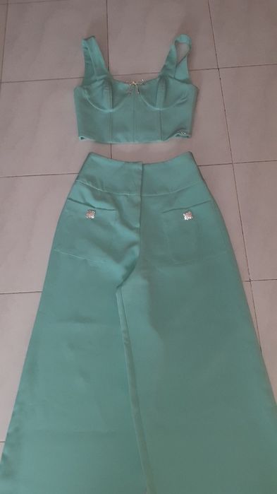 ( Conjunto) Top Crop e Pantalonas  ( SAHOCO ) C/Novo