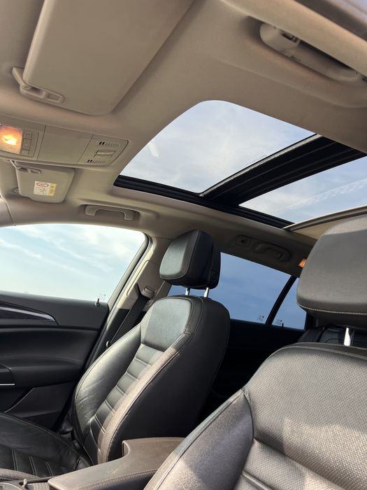 Авторозборка Opel Insignia Разборка Шрот  Двигун   Інсигнія Запчасти