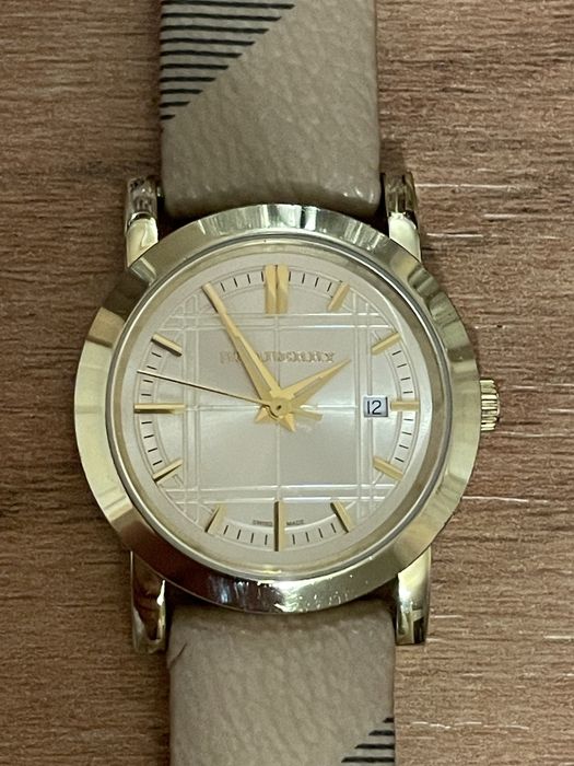 Женские часы Burberry, б/у