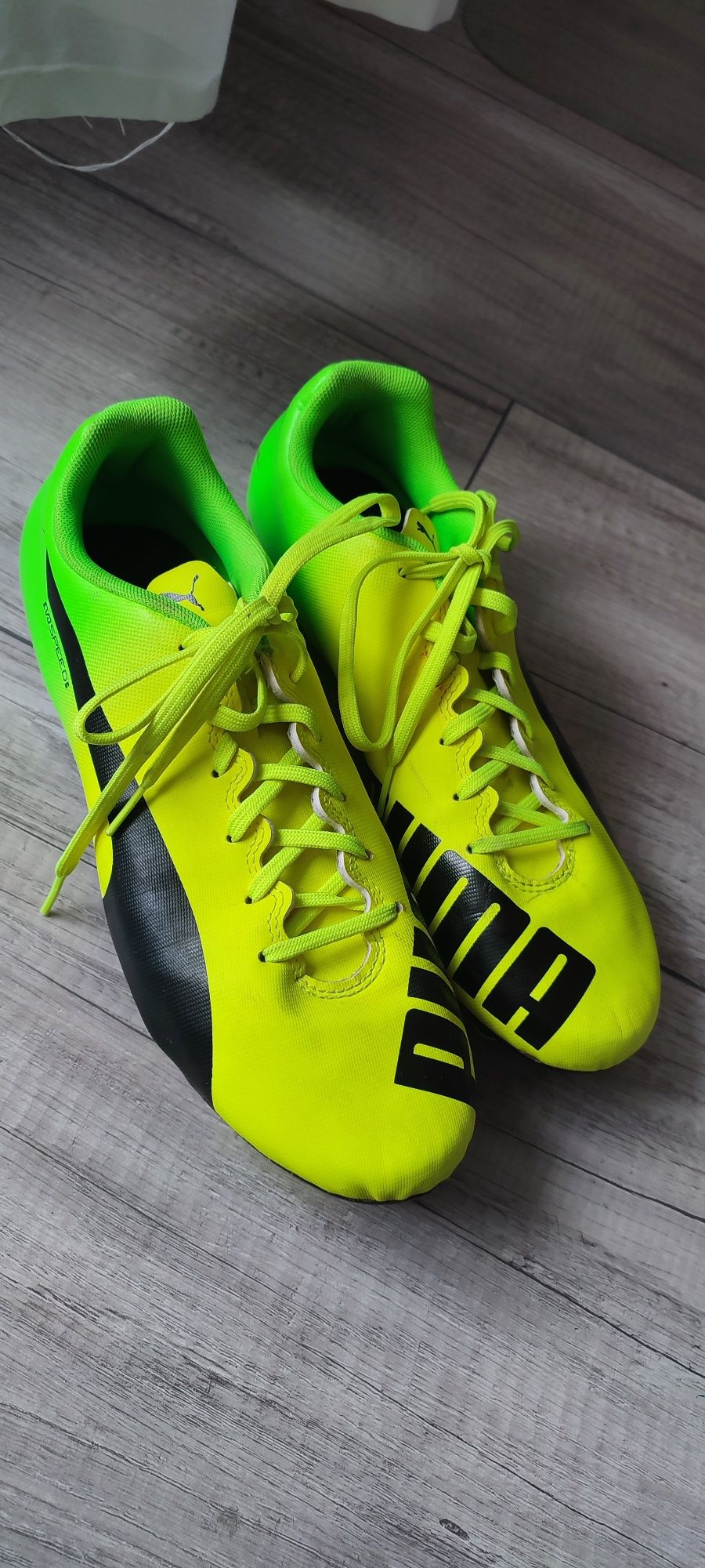 Buty piłkarskie Puma Evospeed 17.4 Sg Korki Wkręty Safety Żółty