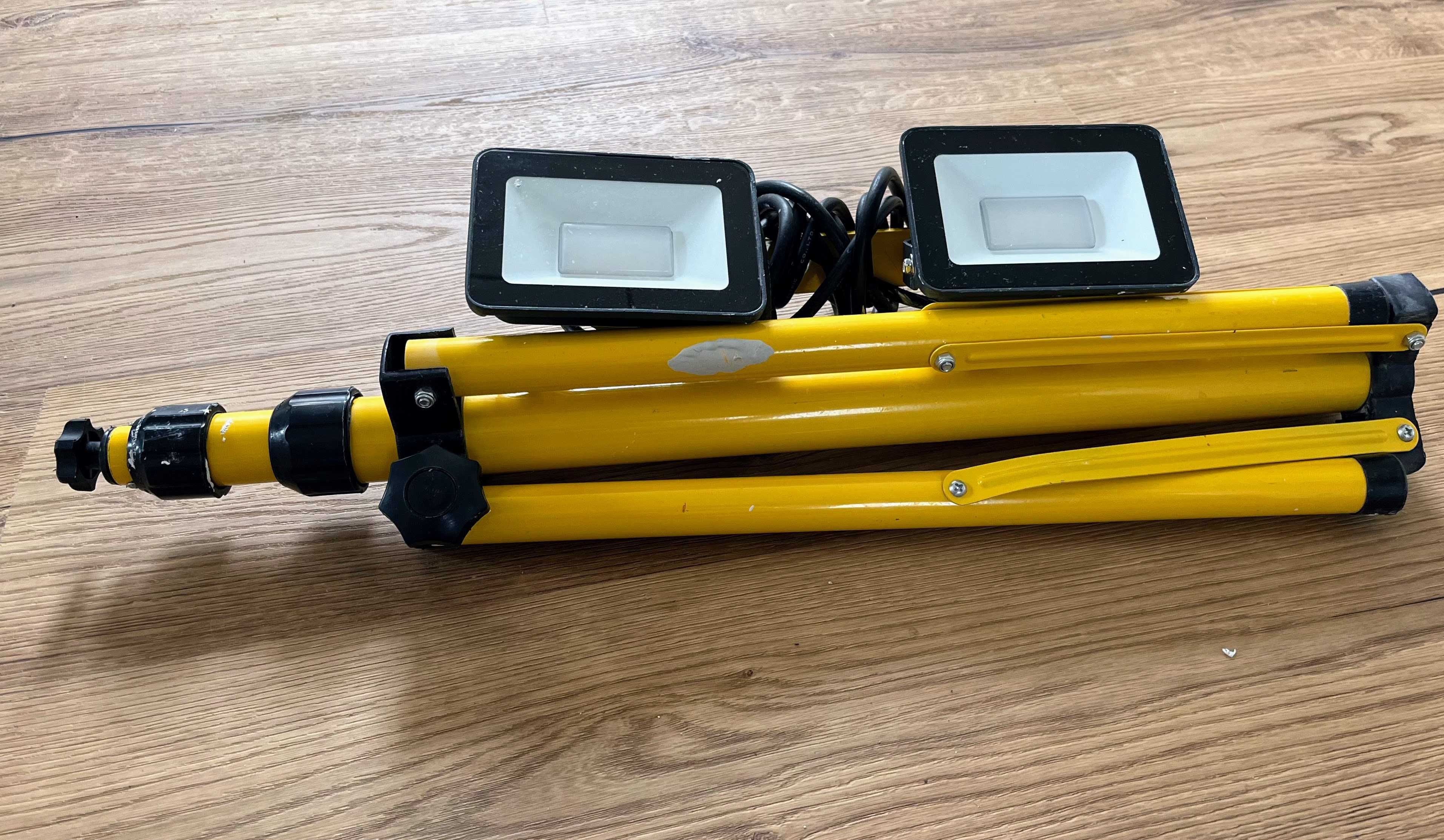 Naświetlacz LED na statywie 2x40W IP65 6400 K