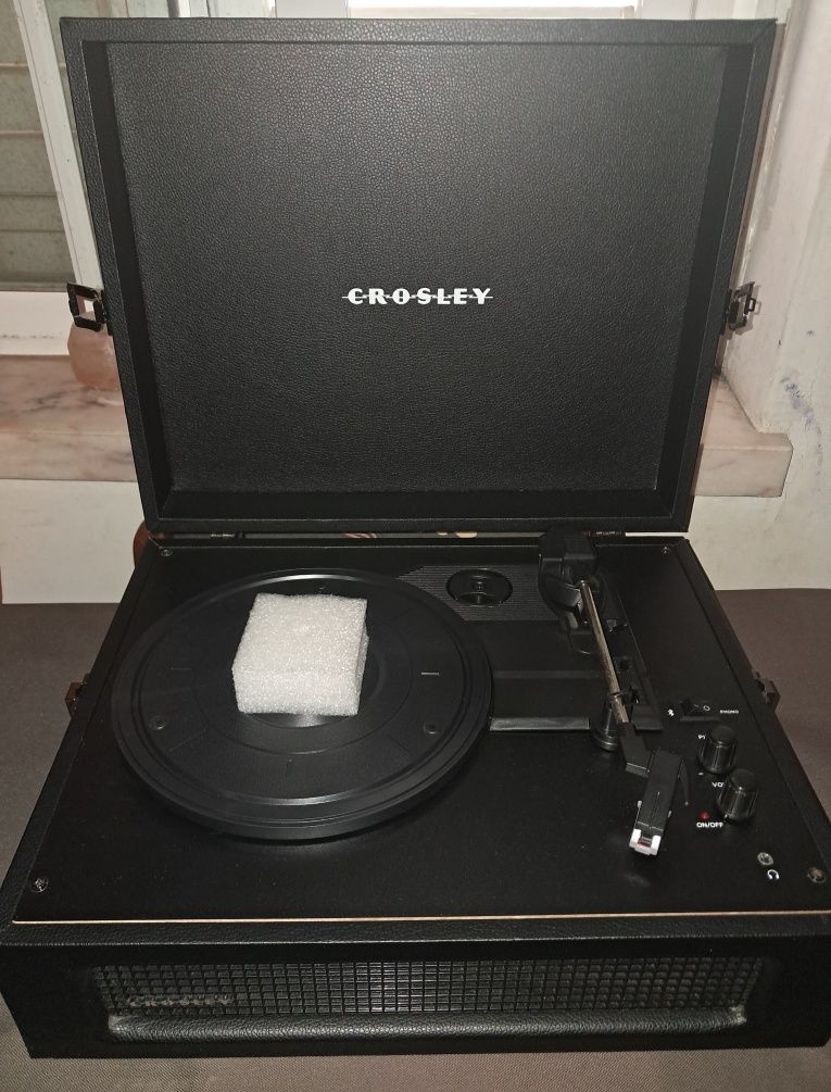 Gira Discos Crosley com caixa