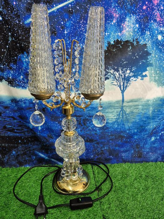 Piękna stara lampa kryształowa