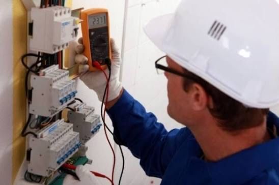 Eletricista proficional, reparacao e manutecao