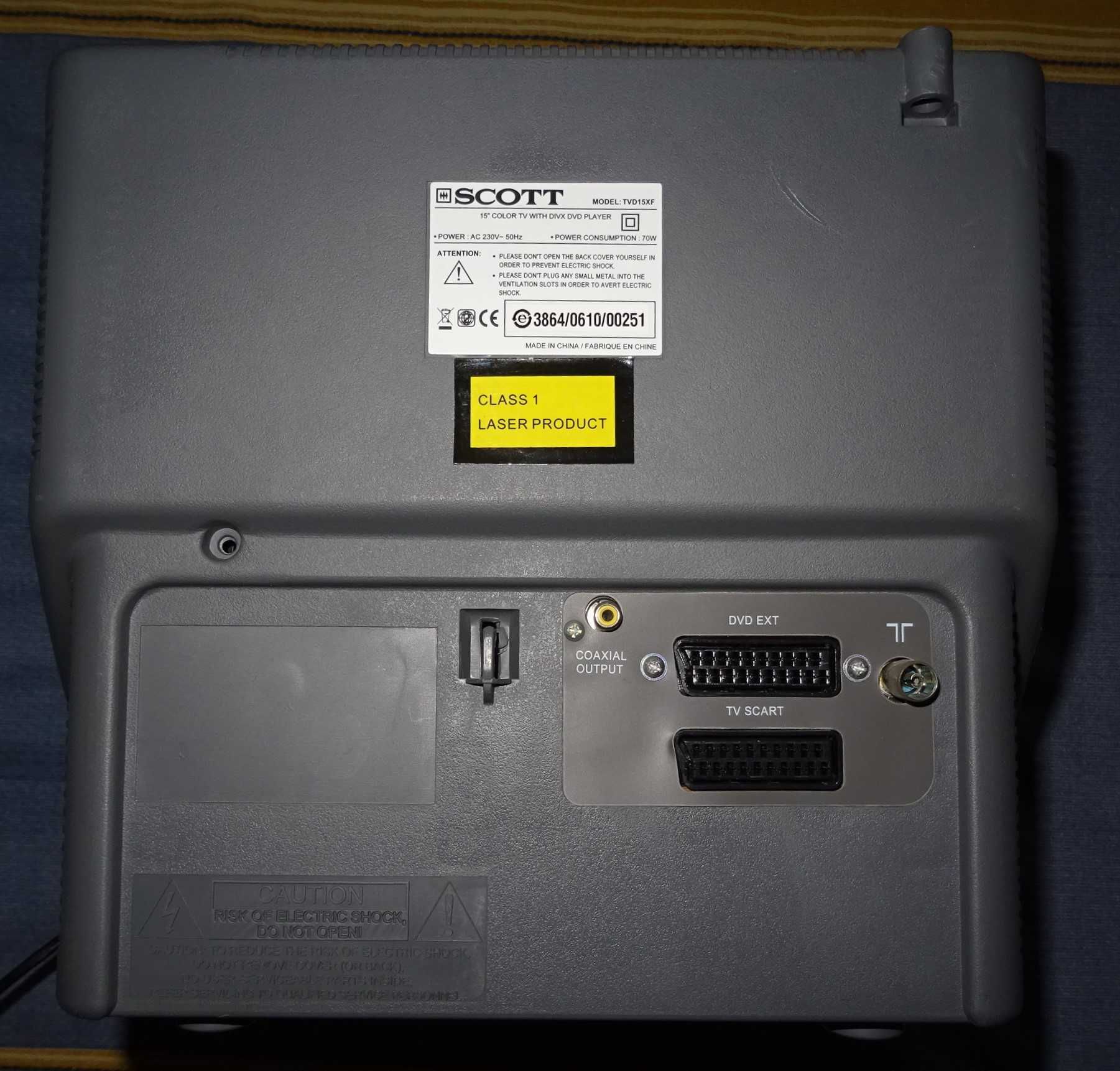 TV 15” Antiga a Cores Marca Scott Com Leitor DVs e CDs