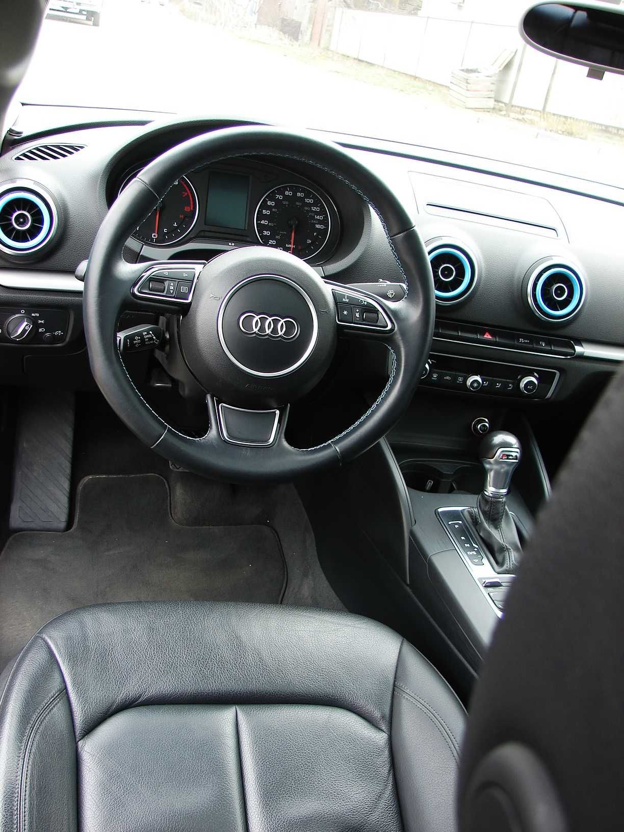 Audi A3 Quattro, кожа, панорама, MAXIMAL  (2015 год)