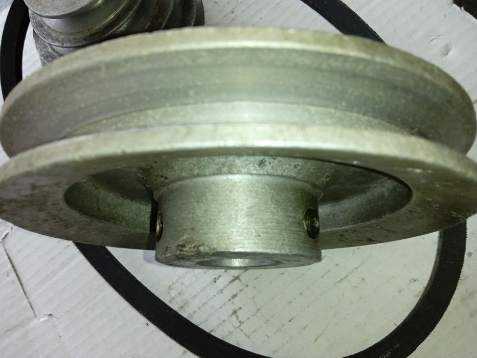 Polias de alumínio e cinta V