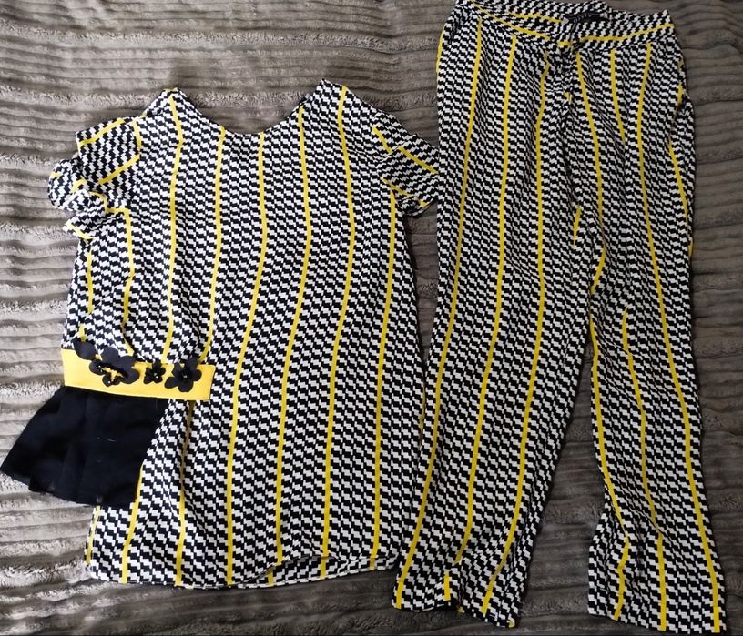 Жіночий костюм яскравий