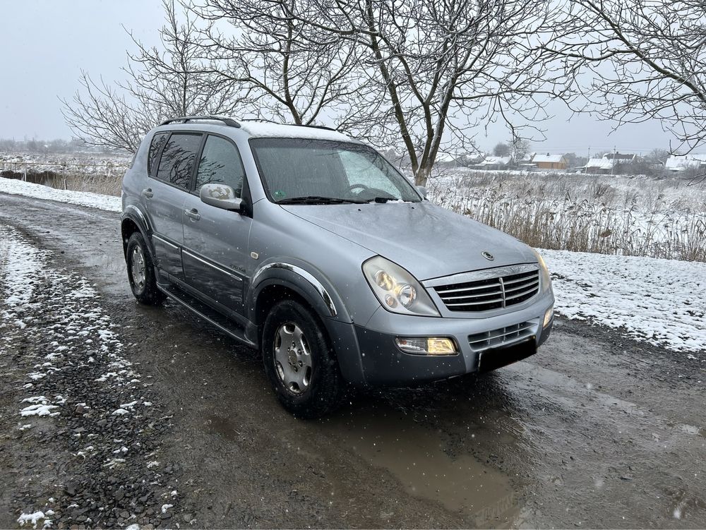 Розборка запчастини шрот Ssangyong Rexton. 2.7 дизель