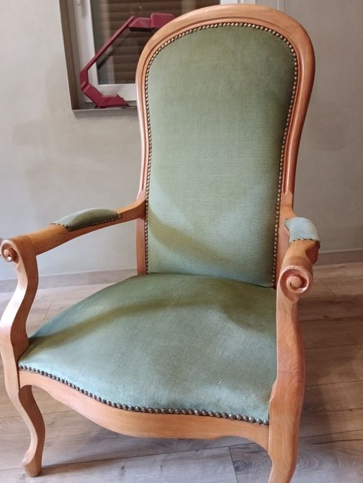 Fotel po renowacji stolarki.