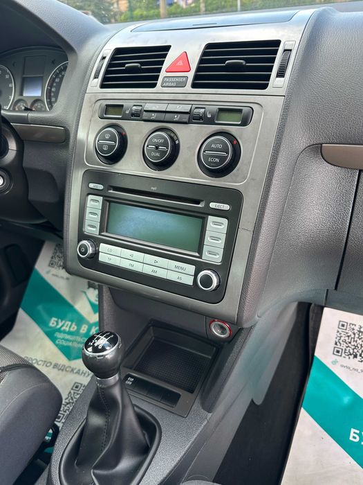 Продам Volkswagen Touran 2006 рік можлива розстрочка,кредит,обмін!