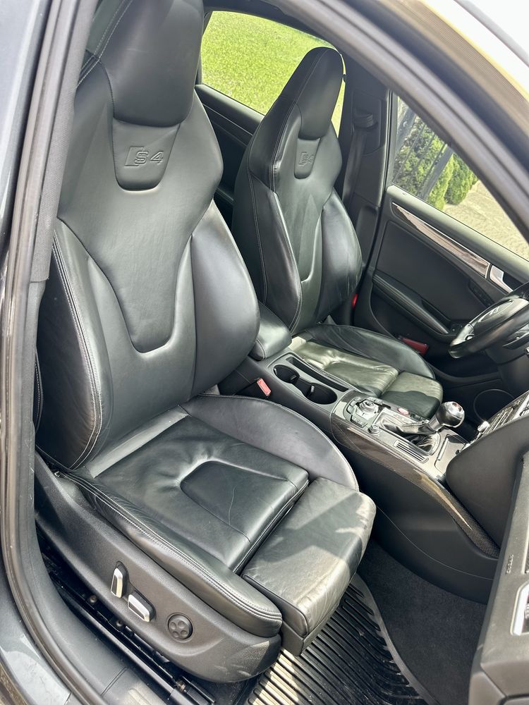 Audi s4 3.0tfsi SuperCharged 333km quattro