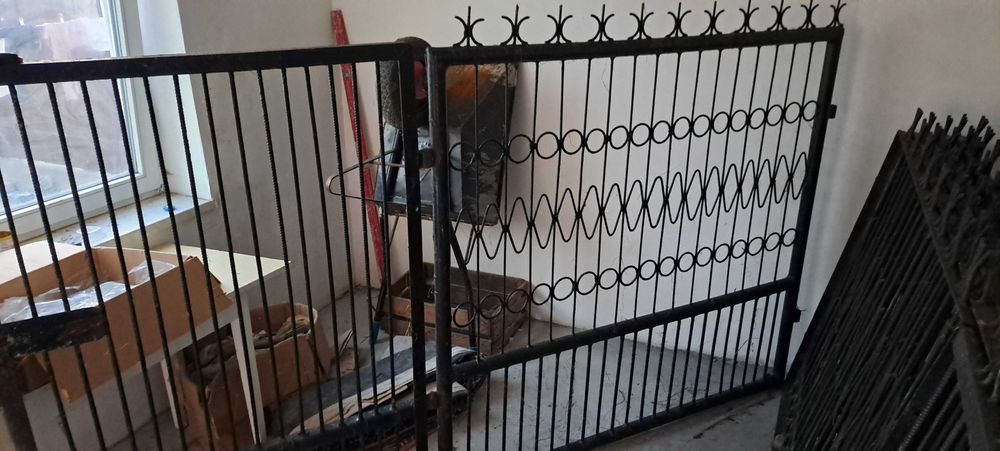 ogrodzenie po demontażu (brama dwuskrzydł. + furtka + przęsła 5 szt.)