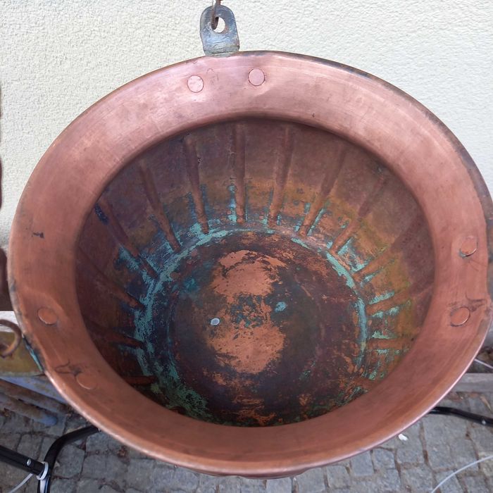 Duża miedziana osłonka doniczka do zawieszenia