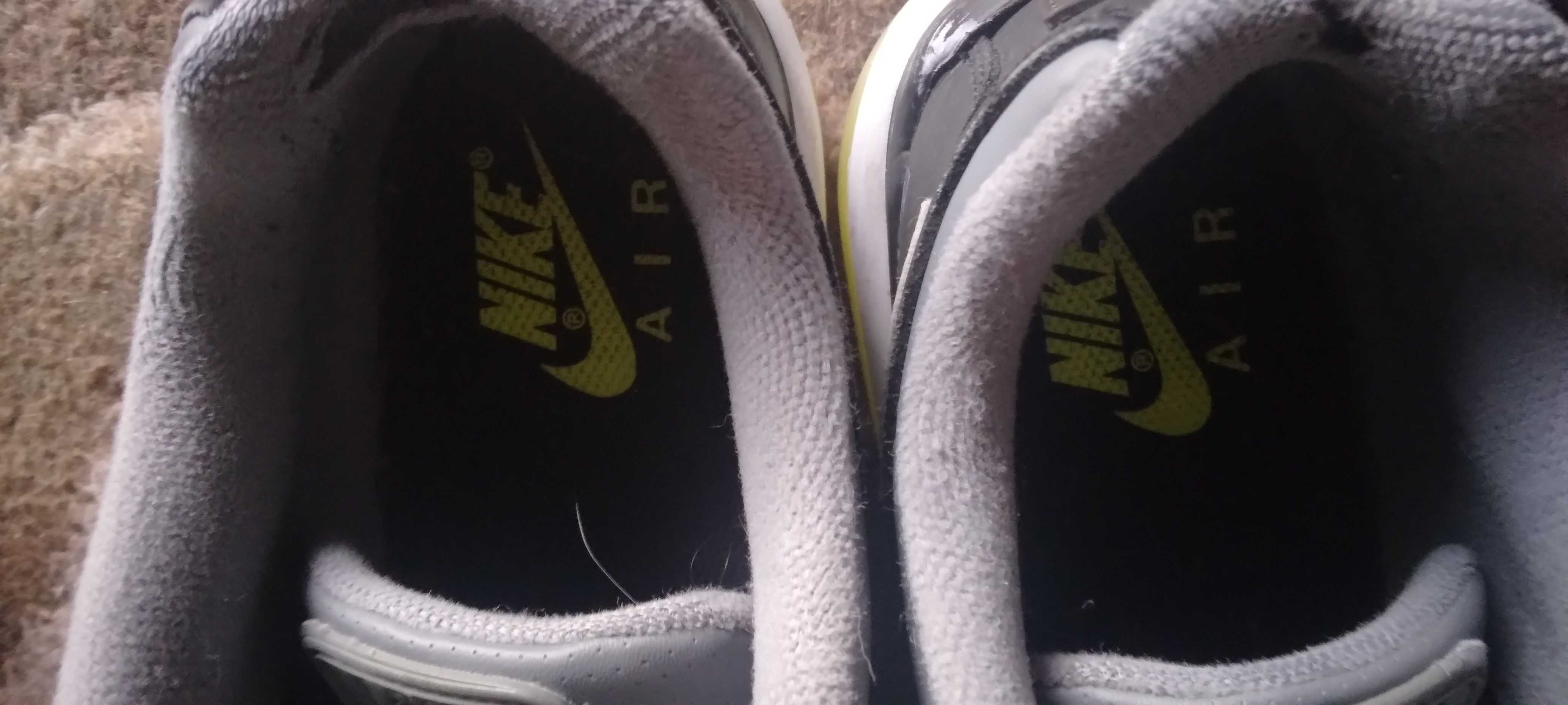 NIKE Air MAX LTD 3 Em Bom estado (Aceito Trocas) Tamanho 42 EU