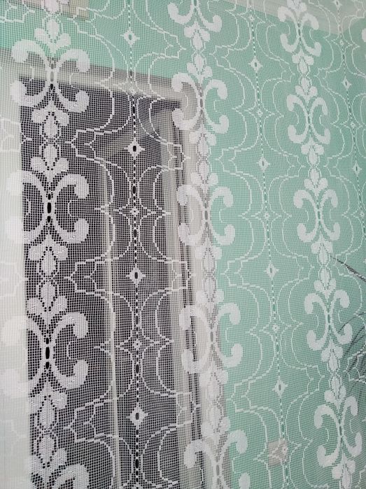 Белая тюль с  рисунком