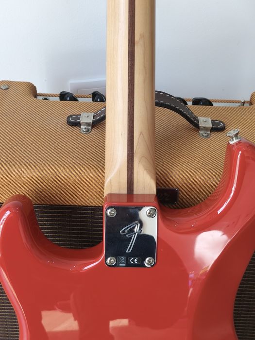 Fender Stratocaster Player limited edition Fiesta Red