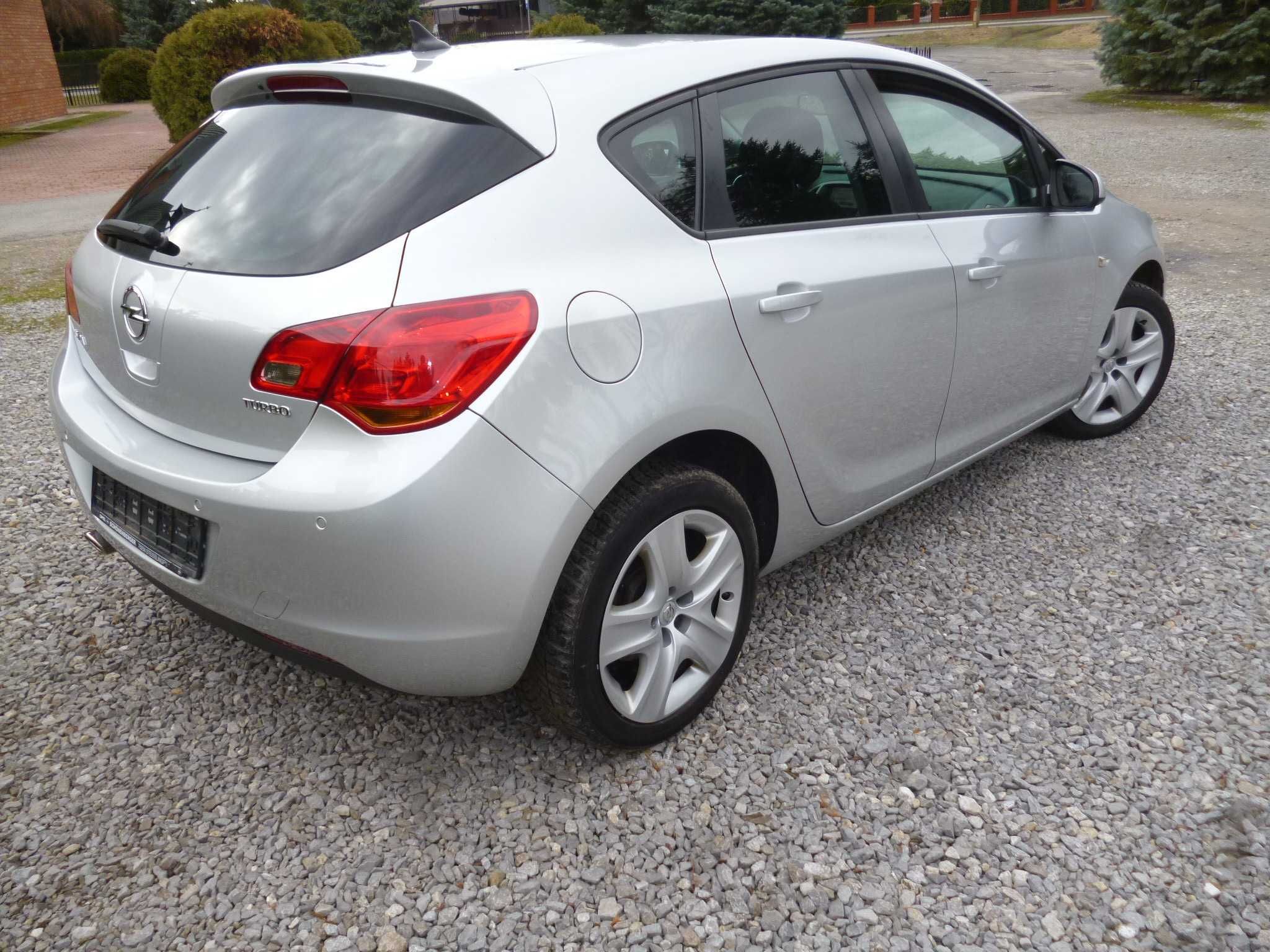 Opel Astra j 1.4 Turbo klima,Navi serwis ładny stan