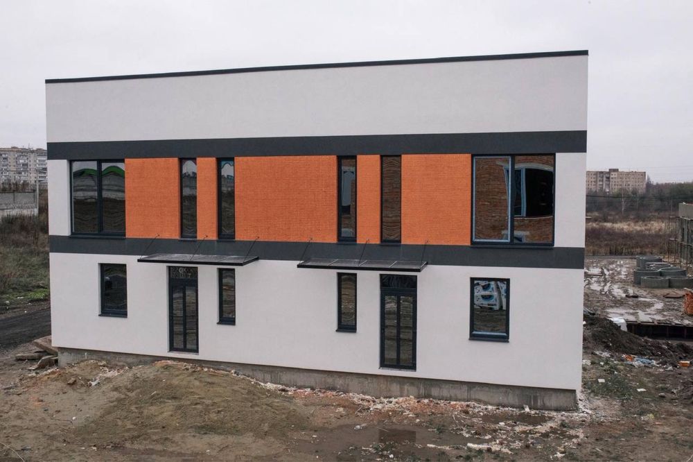 Продаж котеджів з міськими комунікаціями на масиві Макарова!