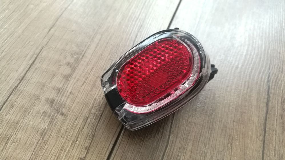 Lampka rowerowa B&M Secula plus do dynama w piaście