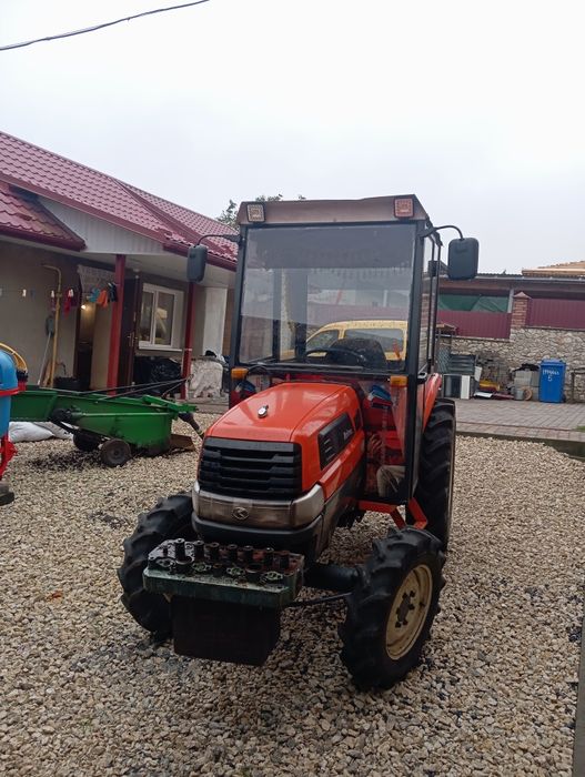 Продам Kubota kl 27