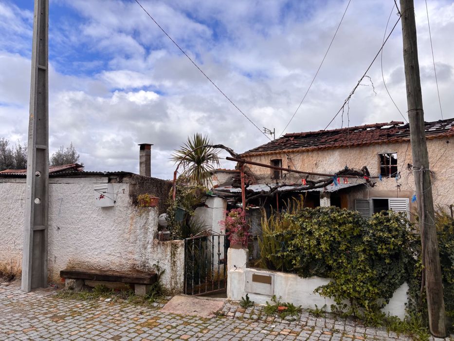 Casa para recuperar com furo