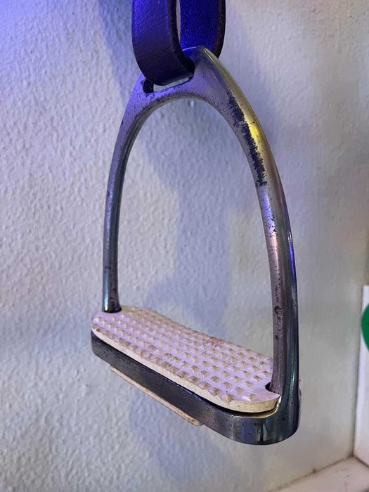 Sela de Cavalo c/ Estribos