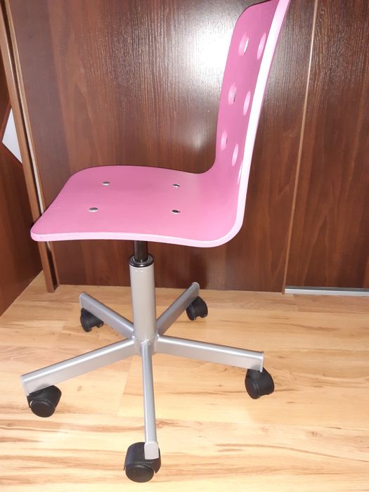 Fotel obrotowy dla dziecka