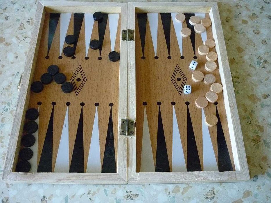 Нарды 35 - 35 см, дерево  шахматы