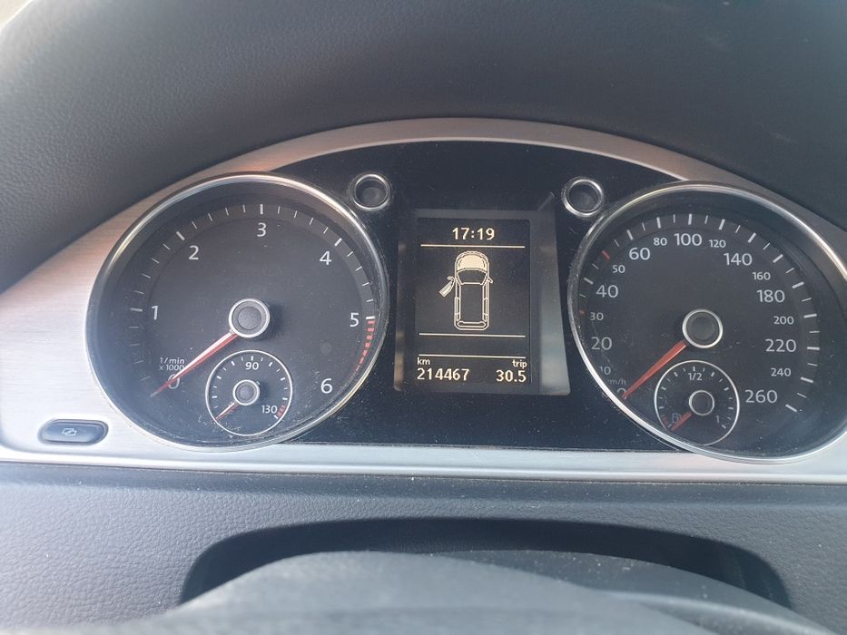 Passat b7 1.6  2.0 tdi  na czesci xenon  hak siedzenia alkantra