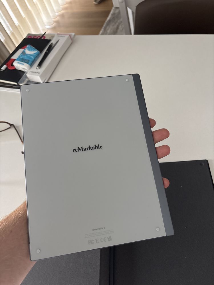 Remarkable II with pen and protective cass