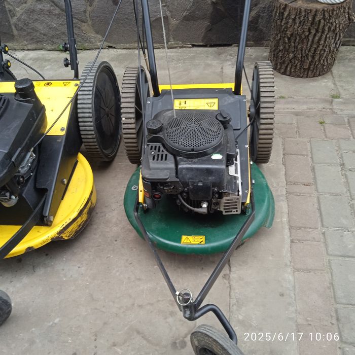 Косарки для скошування трави любої висоти.