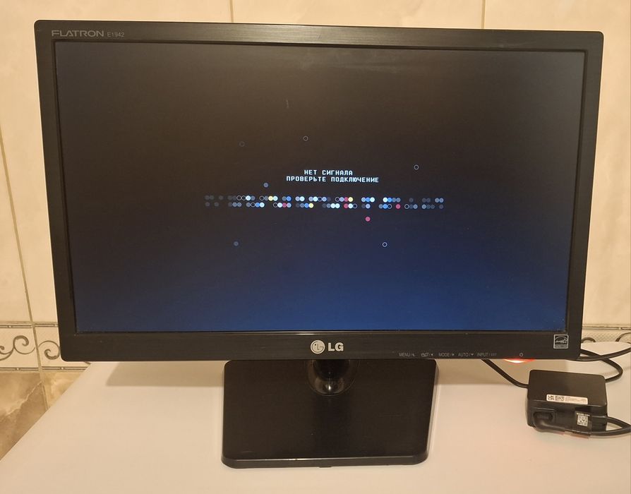 Монітор LG E1942C