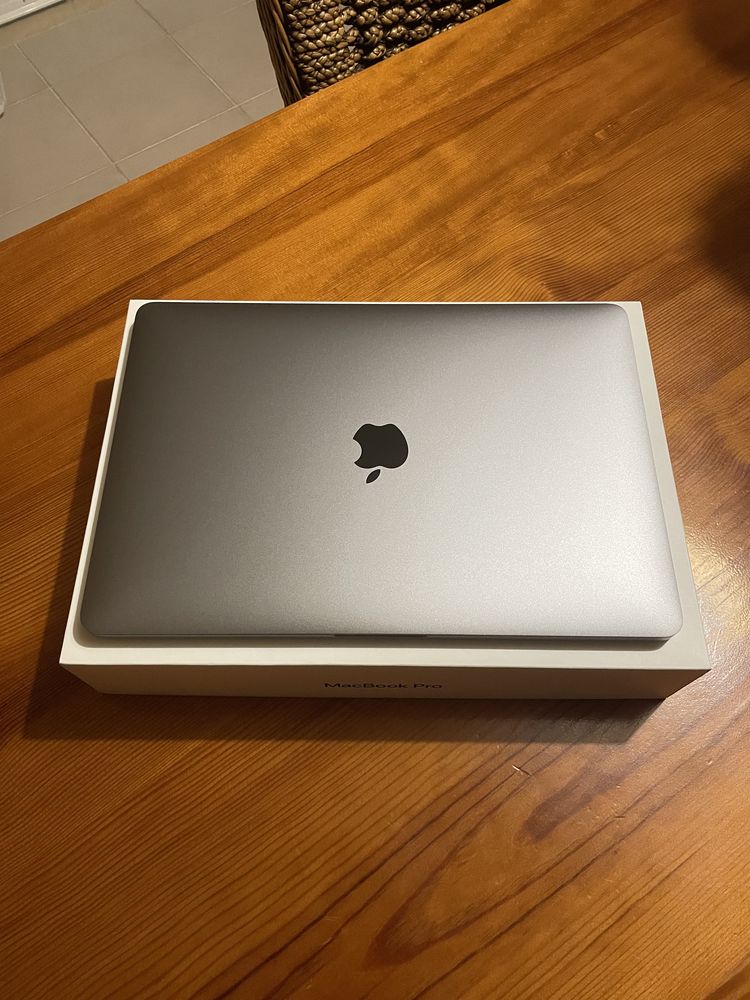 MacBook 13 PRO 2017 + adaptador HyperDrive