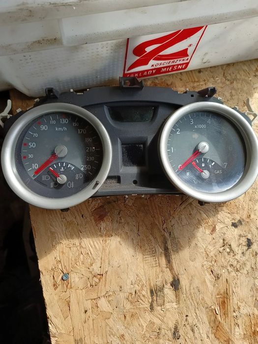 LICZNIK OBROTOMIERZ MEGANE II 2 2.0 16v 8200074323