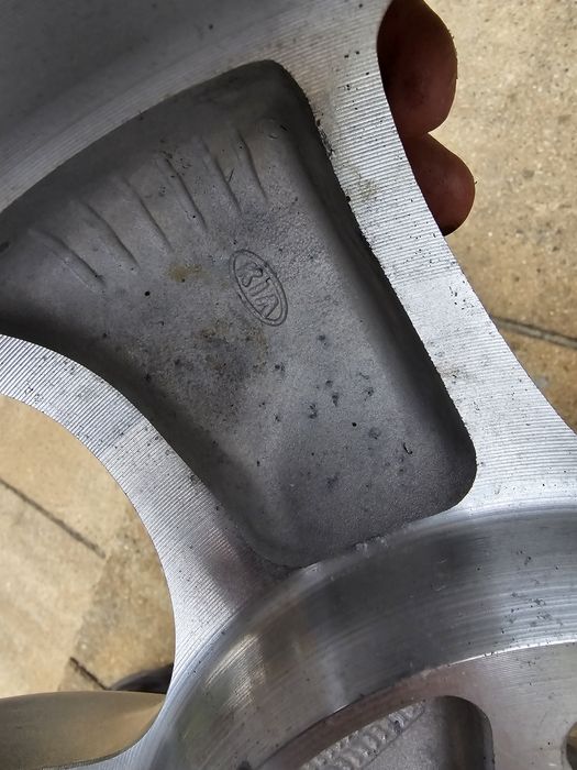 Felga 15cali 4x114.3 6j et45 oryginal Kia Carens  Ładna