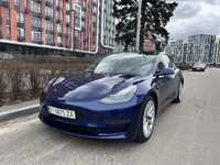 Tesla Model 3 2022 рік