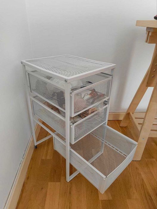 caixa com gavetas da ikea